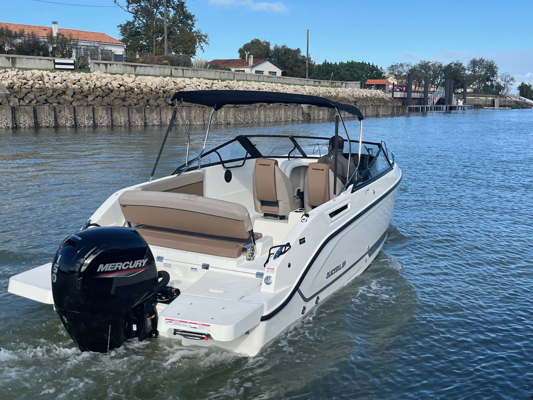 slider 0 Quicksilver Activ 675 Bowrider